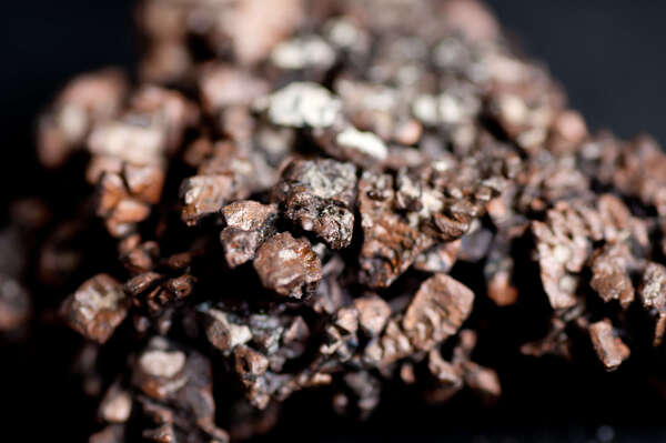 Setting New Standards: Nandan Nanfang's Landmark Sustainability-Linked Loan for Zinc Production